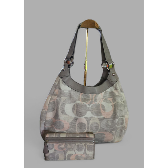 Coach Soho Optic Lynn Shoulder Bag Hobo F19193 and wallet - Picture 3 of 15